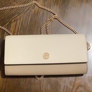 Tory Burch Emerson Wallet in Almond Flour